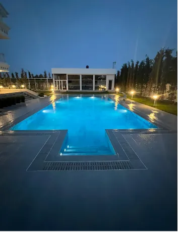 Naturel Seri Porselen Izgaralı Taşmalı Yüzme Havuzu
